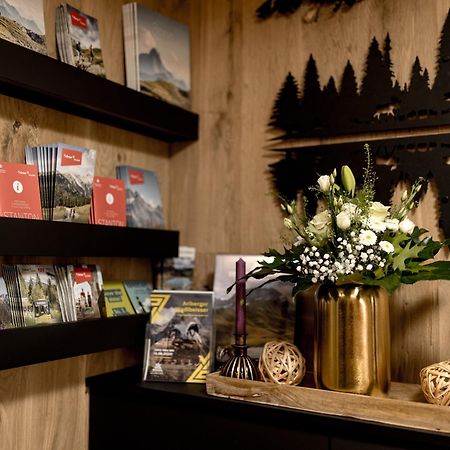 Отель Quality Hosts Arlberg - Haus Pepi Eiter Санкт-Антон-ам-Арльберг Экстерьер фото