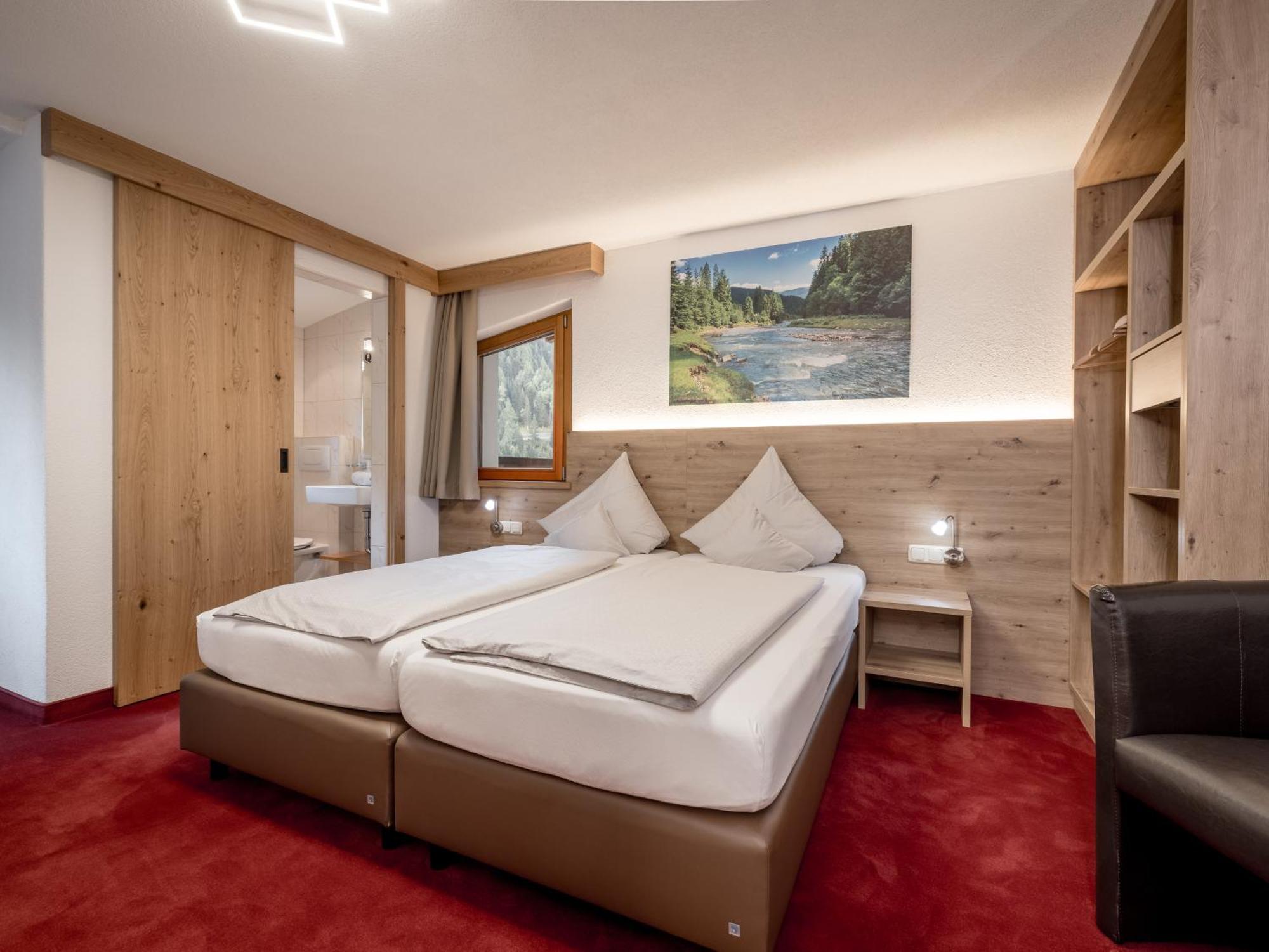 Отель Quality Hosts Arlberg - Haus Pepi Eiter Санкт-Антон-ам-Арльберг Экстерьер фото